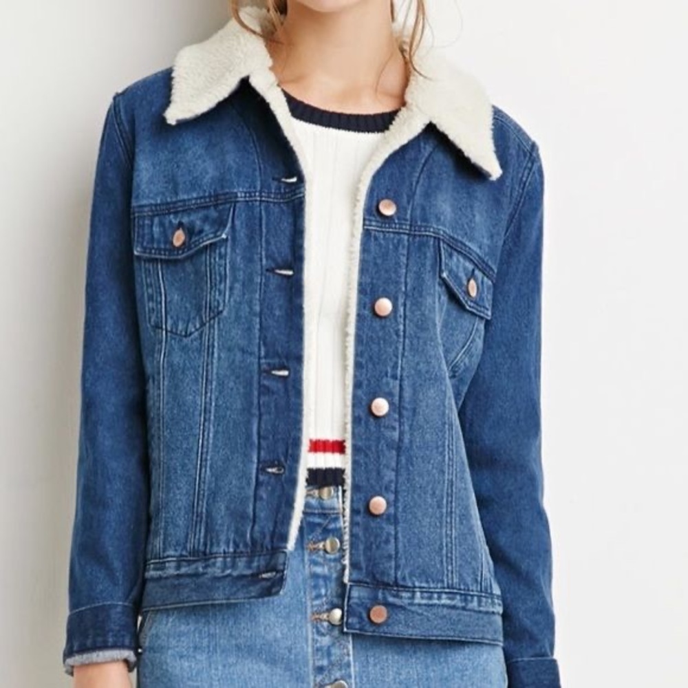 Denim jacket with fur collar